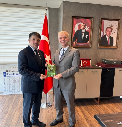 PLATFORMDAN UĞUR KORKMAZ BEYE HAYIRLI OLSUN ZİYARETİ.